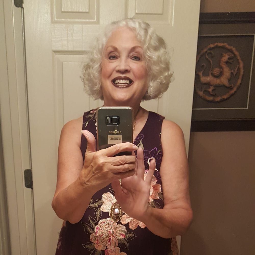 Meet your Posher, Janet